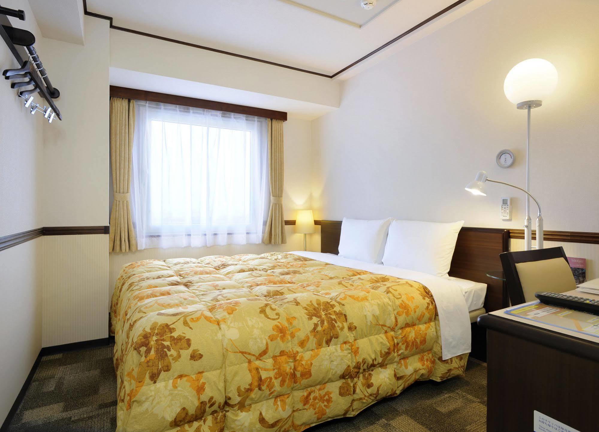 Toyoko Inn Hokkaido Sapporo-Eki Minami-Guchi Exteriér fotografie